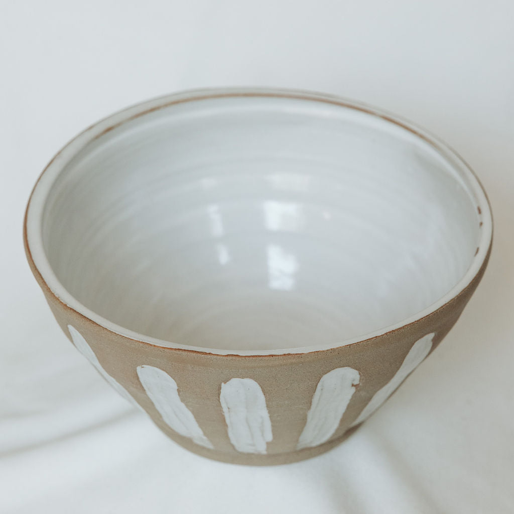 White Pottery Serving Bowl with Scallops in Brown