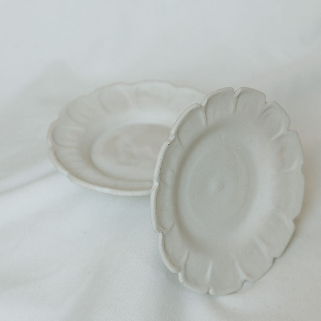 Scalloped Matte White Dessert Plate