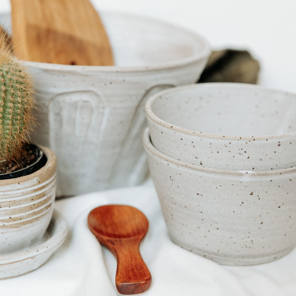 Small Dipping Bowl in speckled matte