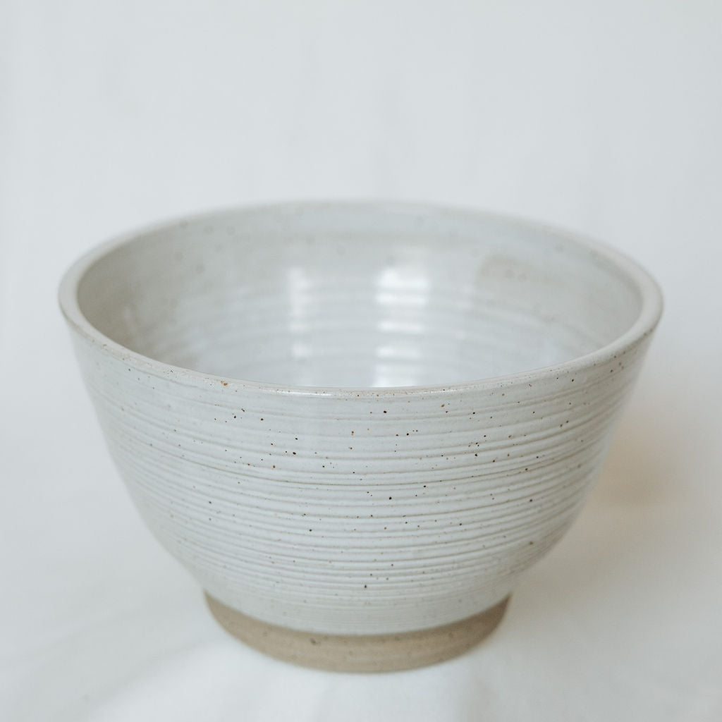 White Pottery Serving Bowl with Ridges