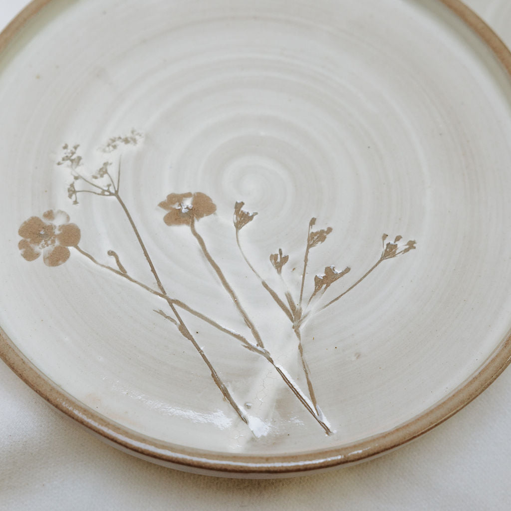 Pottery Buttercup Lunch Plate in Cream Matte