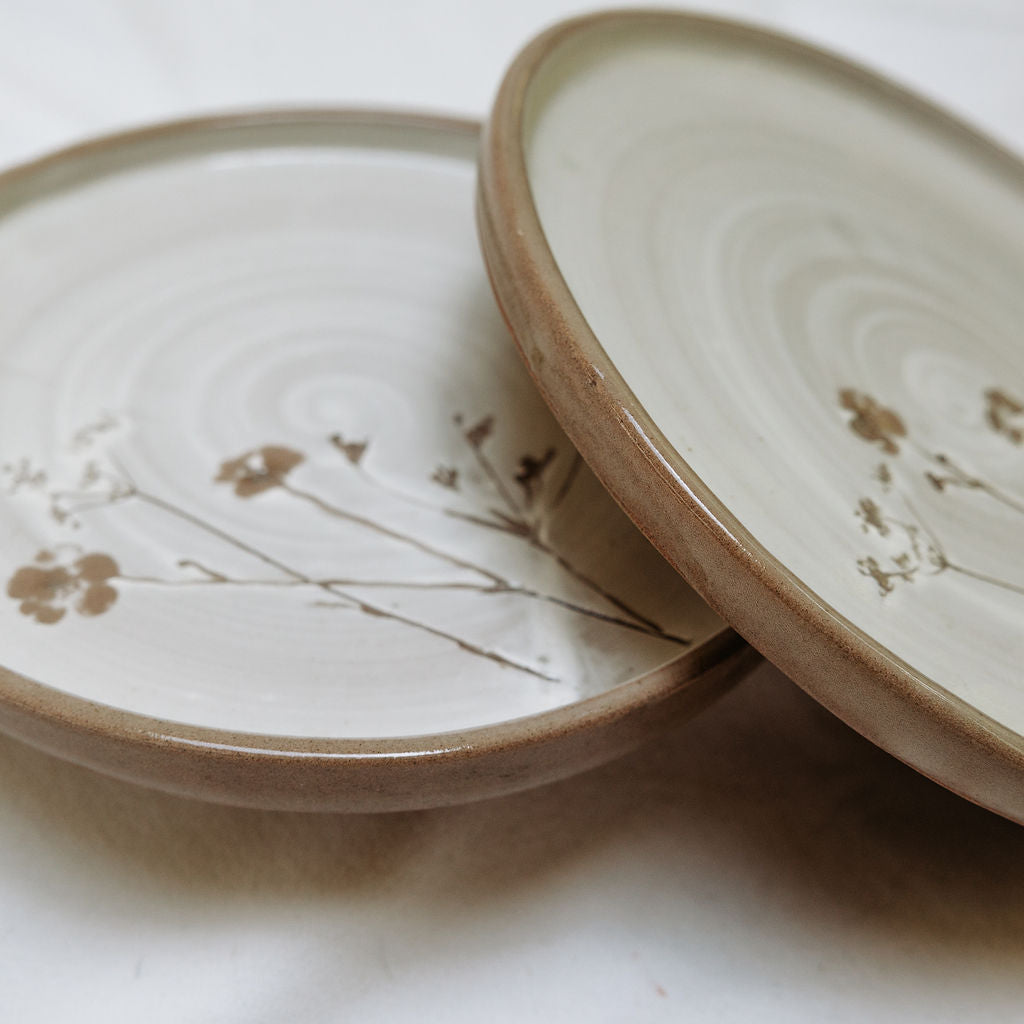 Pottery Buttercup Lunch Plate in Cream Matte