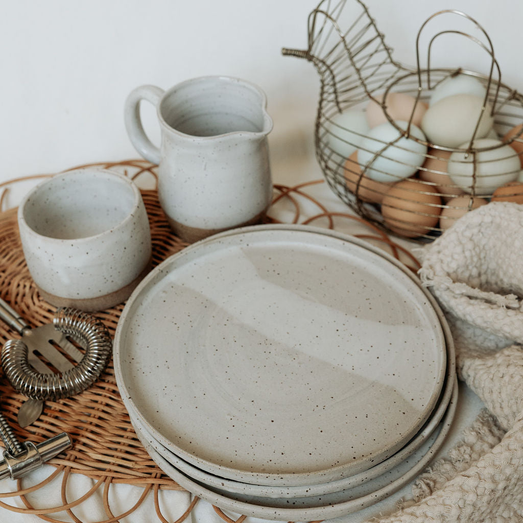 Pottery Lunch Plate in Speckled Matte