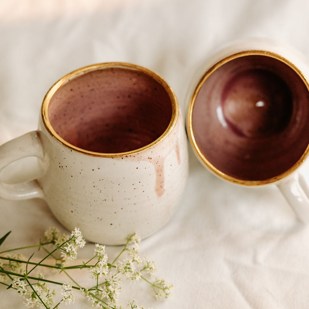 Ceramic coffee outlet mugs